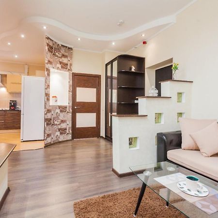Navit Apartments With Breakfast,Near The Railway Station, The City Center, The Park Kyiv Exterior photo