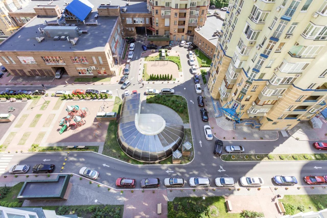 Navit Apartments With Breakfast,Near The Railway Station, The City Center, The Park Kyiv Exterior photo