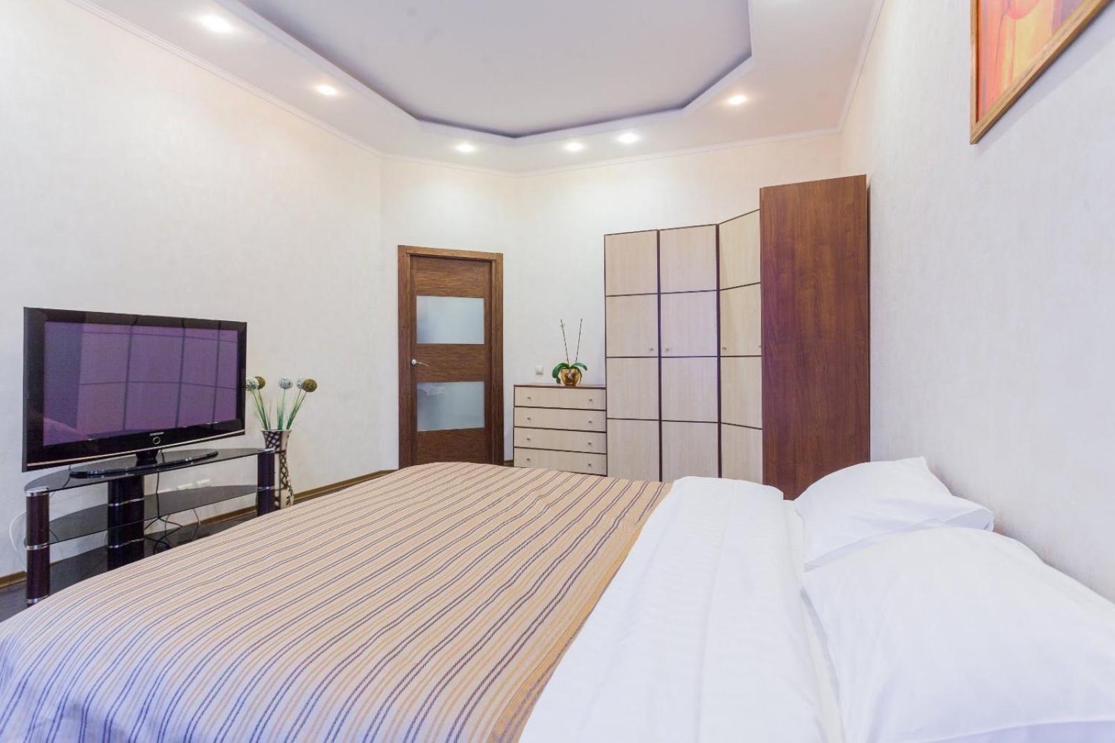 Navit Apartments With Breakfast,Near The Railway Station, The City Center, The Park Kyiv Exterior photo
