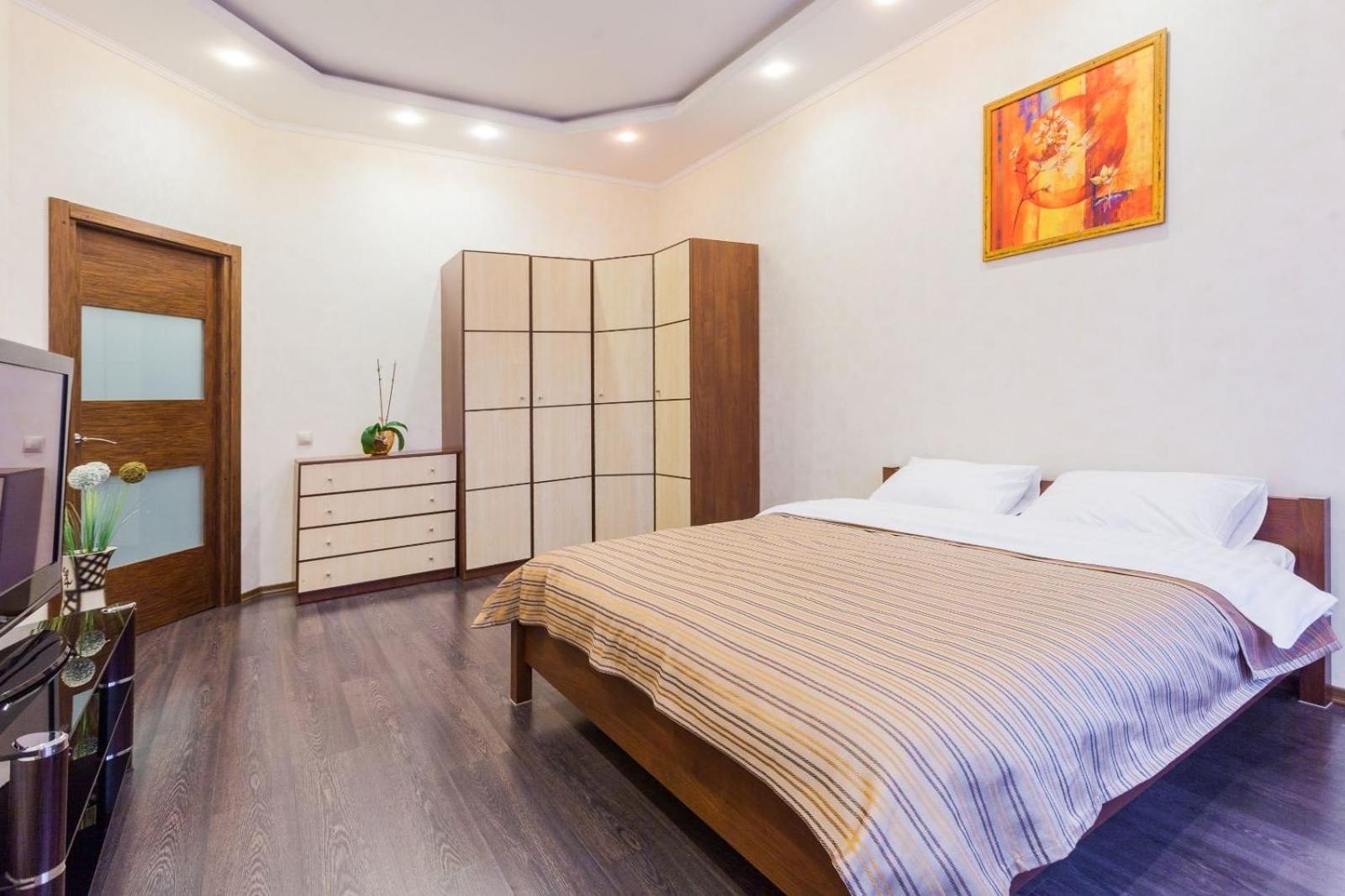 Navit Apartments With Breakfast,Near The Railway Station, The City Center, The Park Kyiv Exterior photo