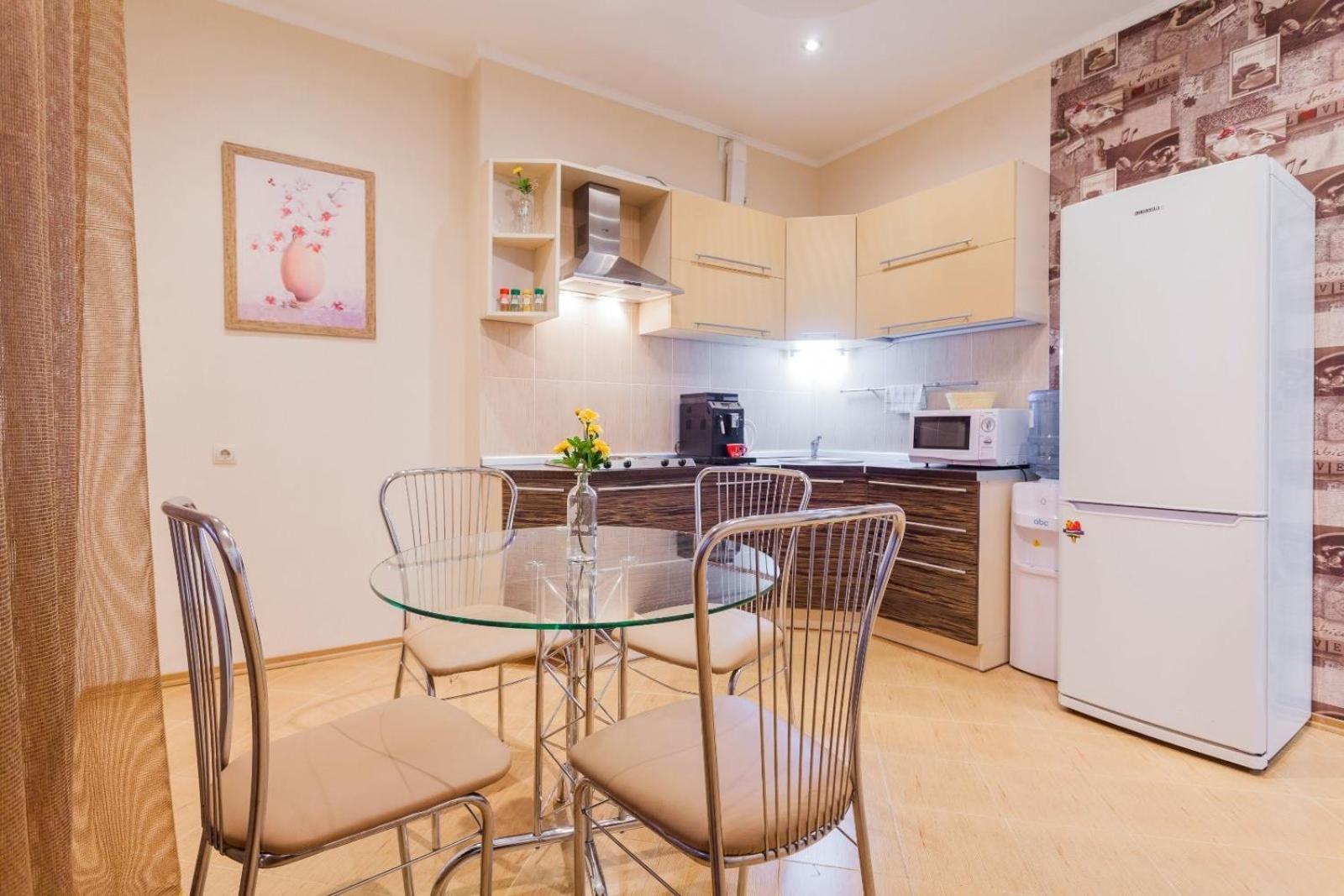 Navit Apartments With Breakfast,Near The Railway Station, The City Center, The Park Kyiv Exterior photo